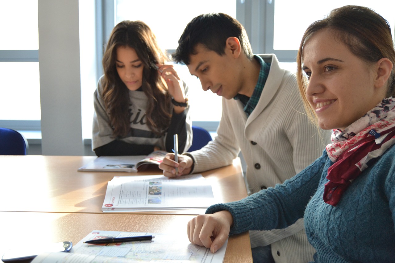 cours de soutien scolaire en petit groupe